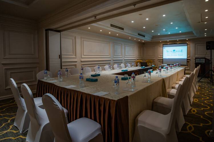 Sunrise Alex Avenue Hotel