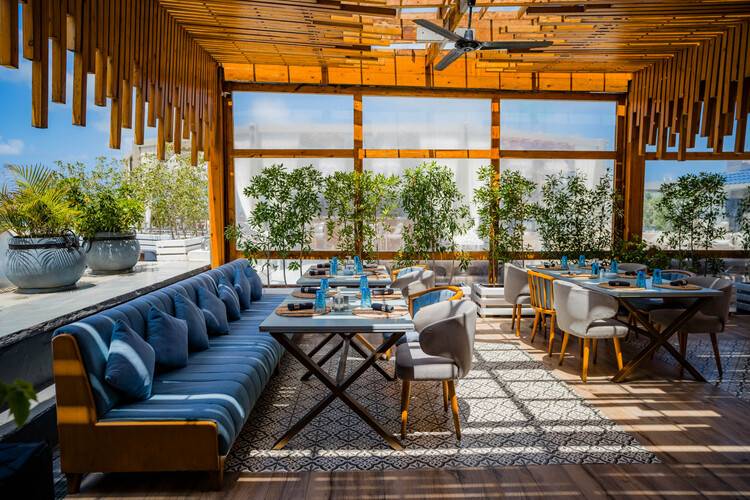 Sunrise Alex Avenue Hotel