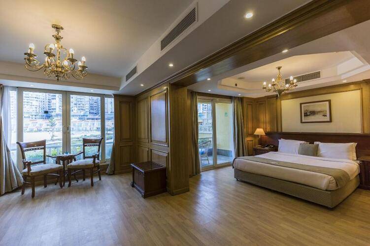 Sunrise Alex Avenue Hotel