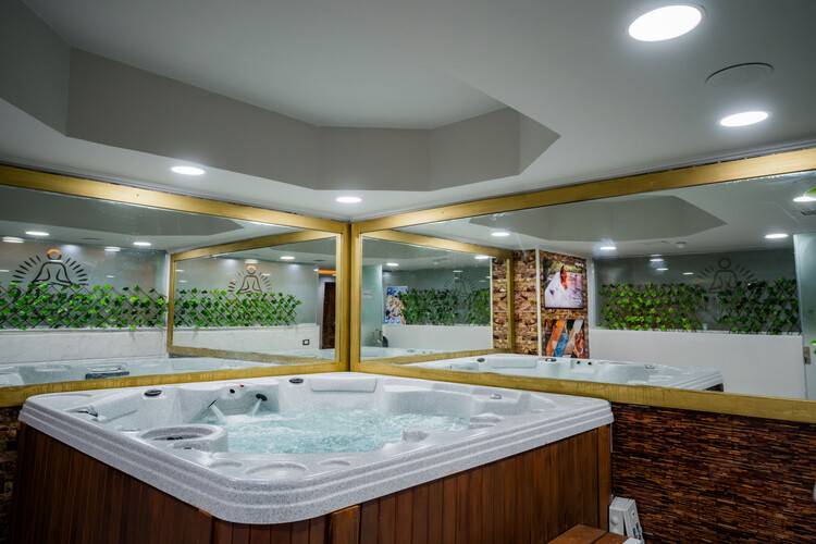 Sunrise Alex Avenue Hotel