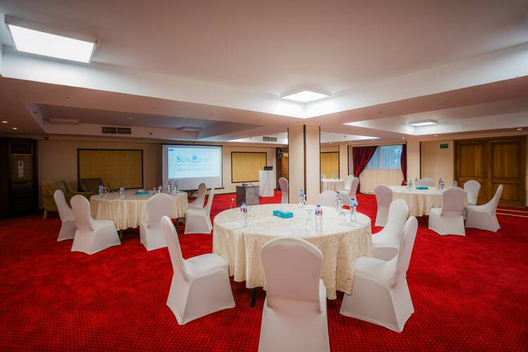 Sunrise Alex Avenue Hotel