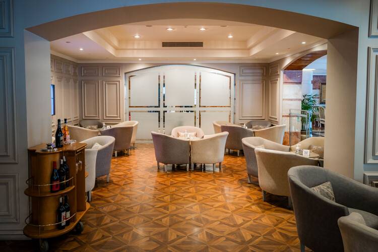 Sunrise Alex Avenue Hotel