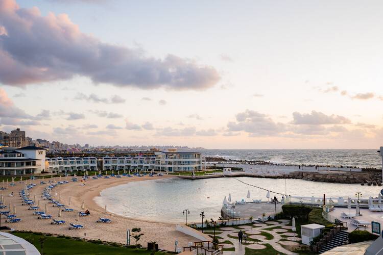 Sunrise Alex Avenue Hotel