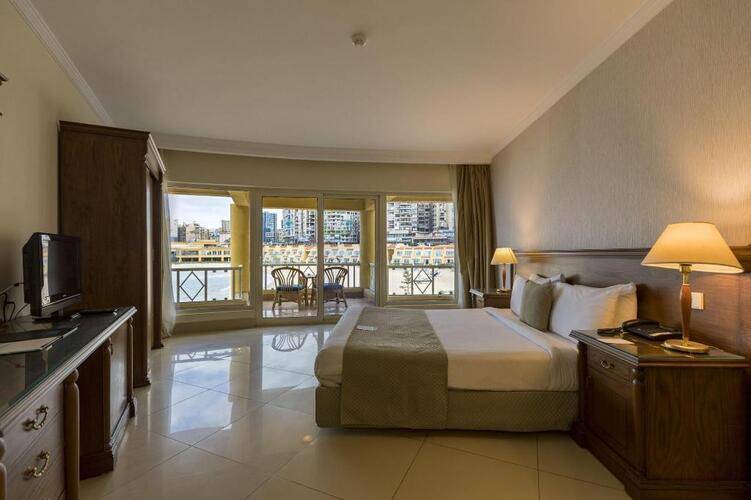 Sunrise Alex Avenue Hotel