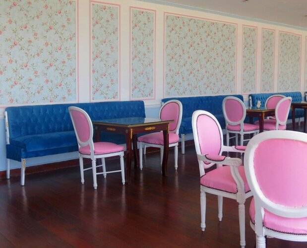 Paradise Inn Windsor Palace Hotel