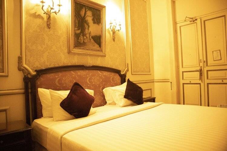 Paradise Inn Windsor Palace Hotel