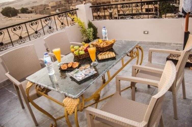 Egypt Pyramids Inn