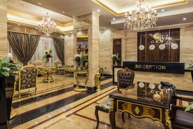 Golden Pyramids Inn
