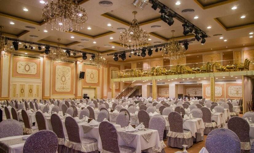 Golden Pyramids Inn