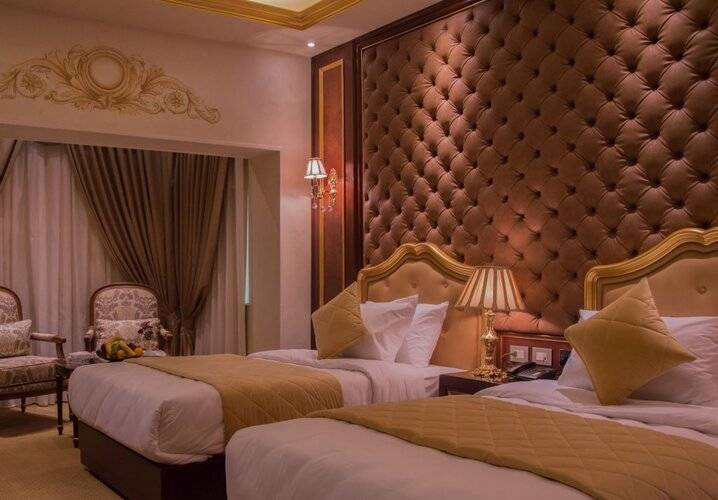 Golden Pyramids Inn