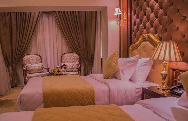 Golden Pyramids Inn