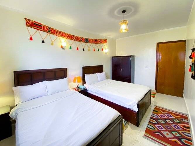 Atlantis Pyramids Inn