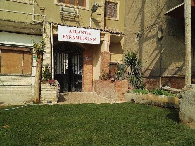 Atlantis Pyramids Inn