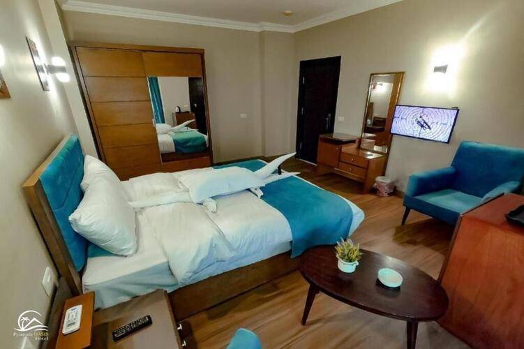 Pyramids Oasis Hotel