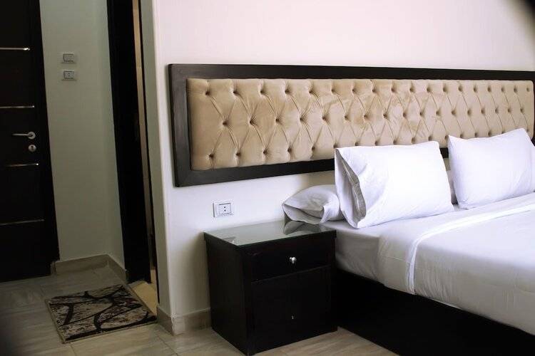 Tut Pyramids View Hotel