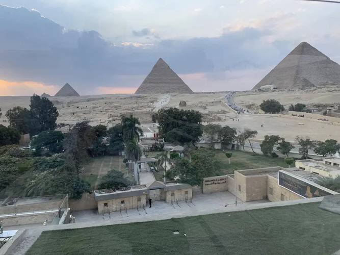 Sahara Pyramids Inn