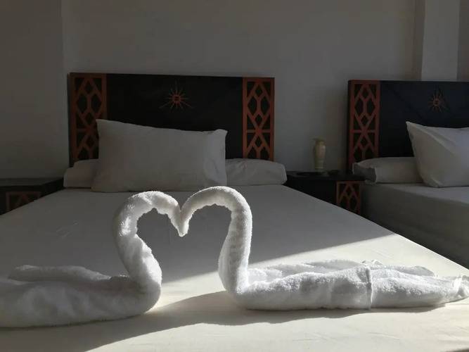 Sahara Pyramids Inn
