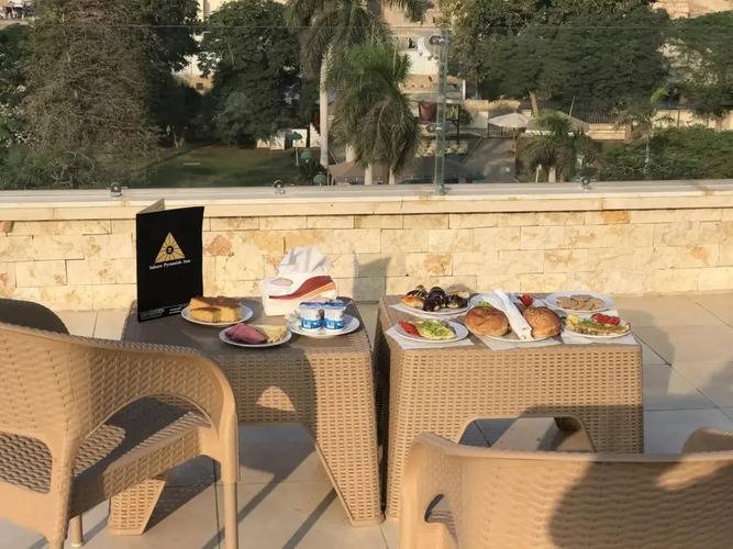 Sahara Pyramids Inn