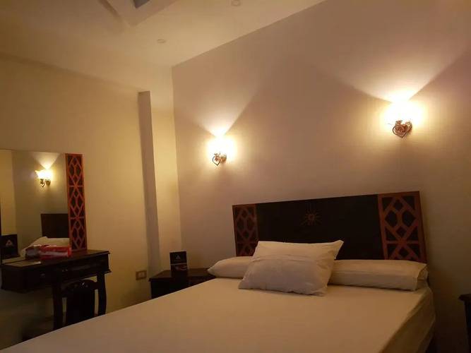 Sahara Pyramids Inn