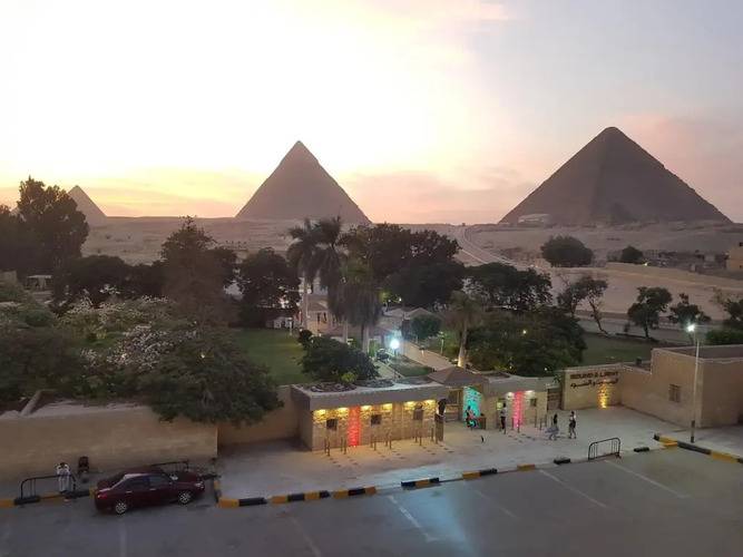 Sahara Pyramids Inn