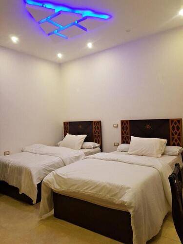 Sahara Pyramids Inn