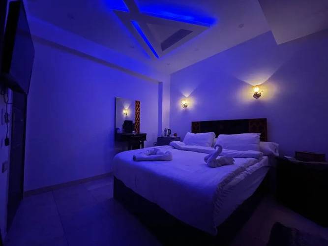Sahara Pyramids Inn
