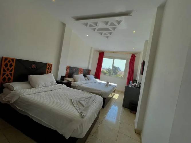 Sahara Pyramids Inn