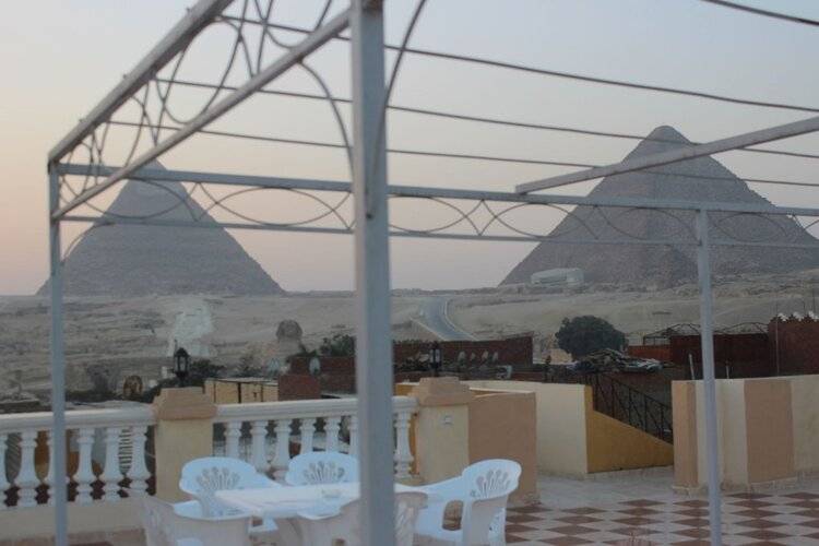 Mena Inn Pyramids