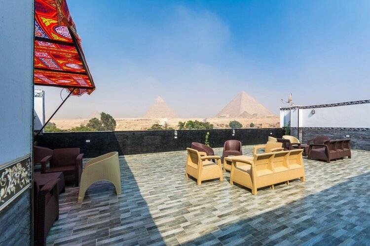 Panorama Pyramids Inn