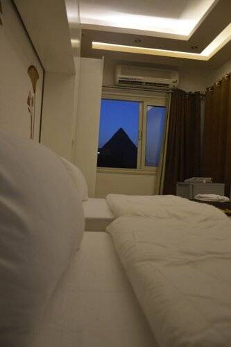 Pyramids Top Inn