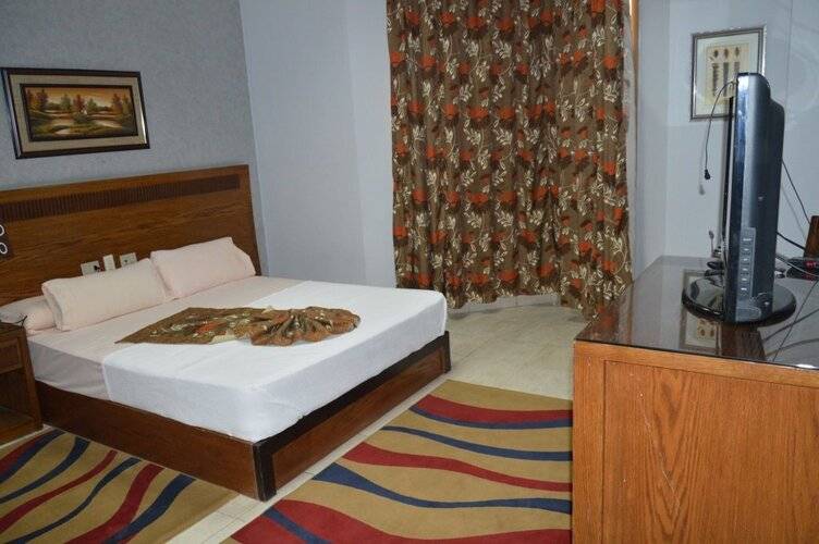 Glorious Hotel