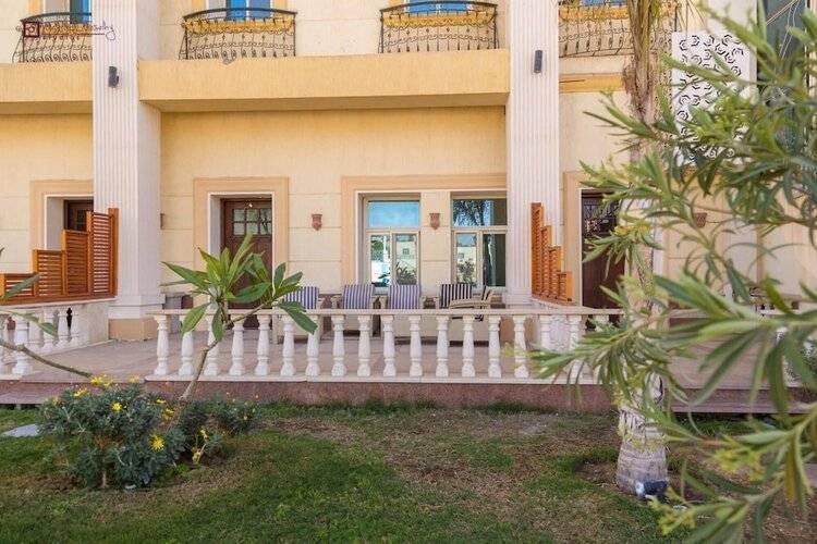 Ultra Loaloa Nile Maadi Hotel