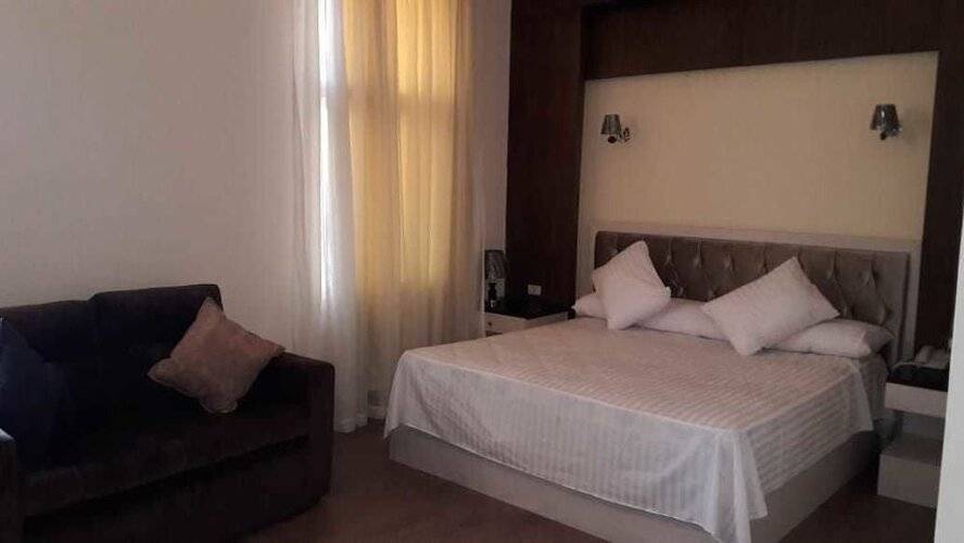 Ultra Loaloa Nile Maadi Hotel
