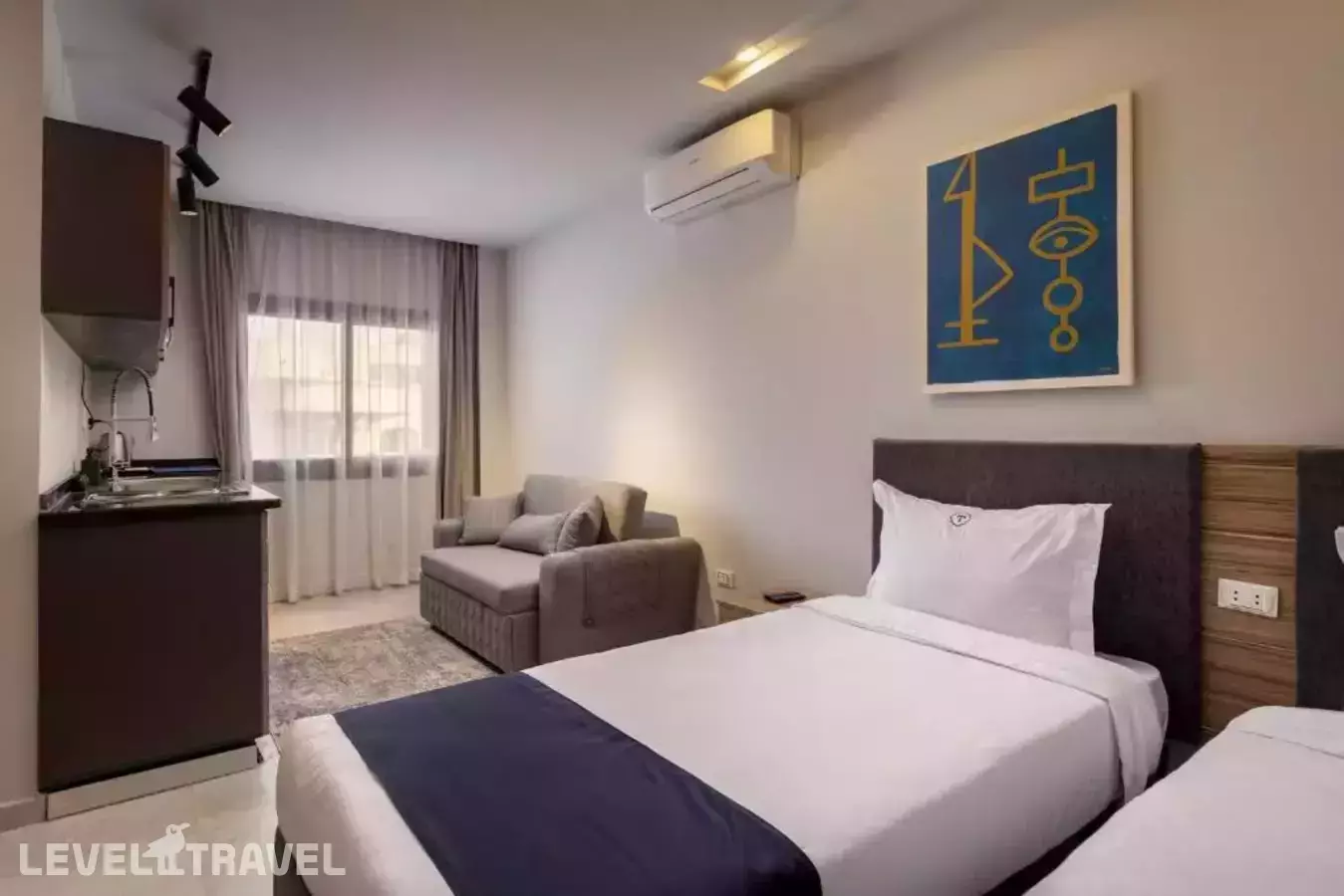 Travelholic Residence Golden Gates