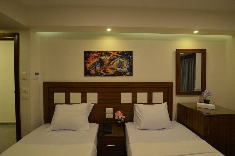 Royal Inn Residence