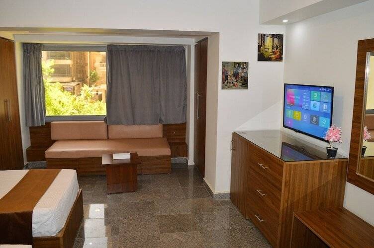Royal Inn Residence