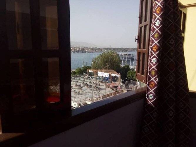Corniche El Nile Flat