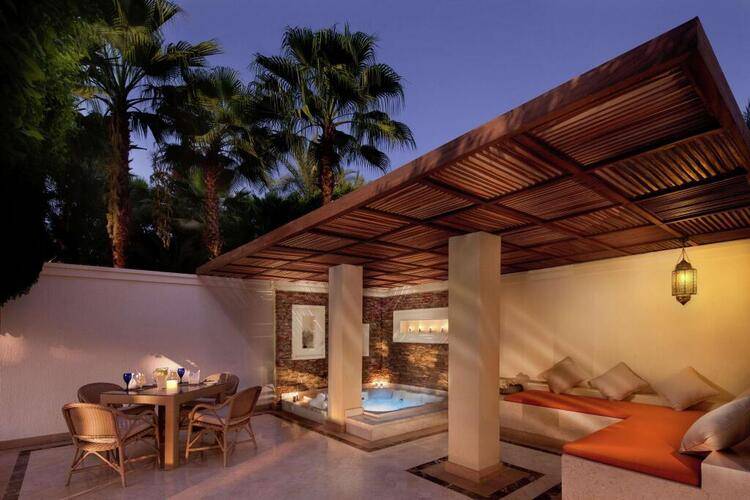 Hilton Luxor Resort & Spa