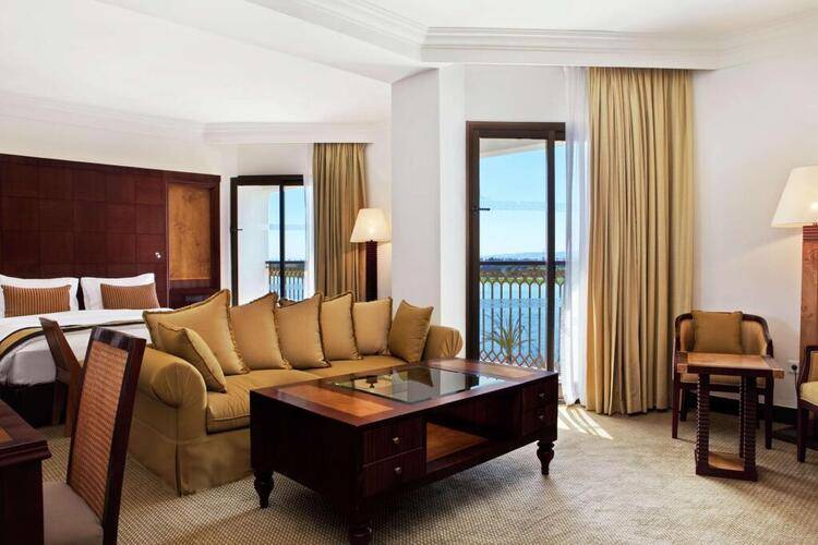 Hilton Luxor Resort & Spa