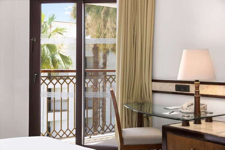 Hilton Luxor Resort & Spa