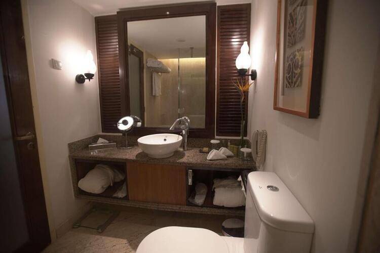 Hilton Luxor Resort & Spa