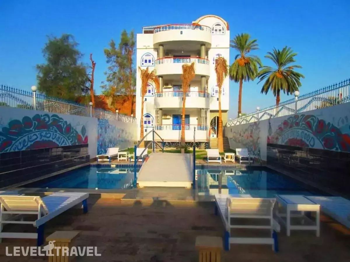 Moon Valley Apartments