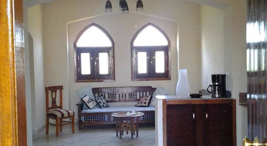 Nile Compound Hotel
