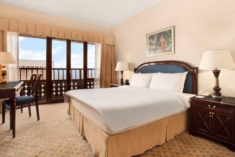 Cairo World Trade Center Hotel & Residences
