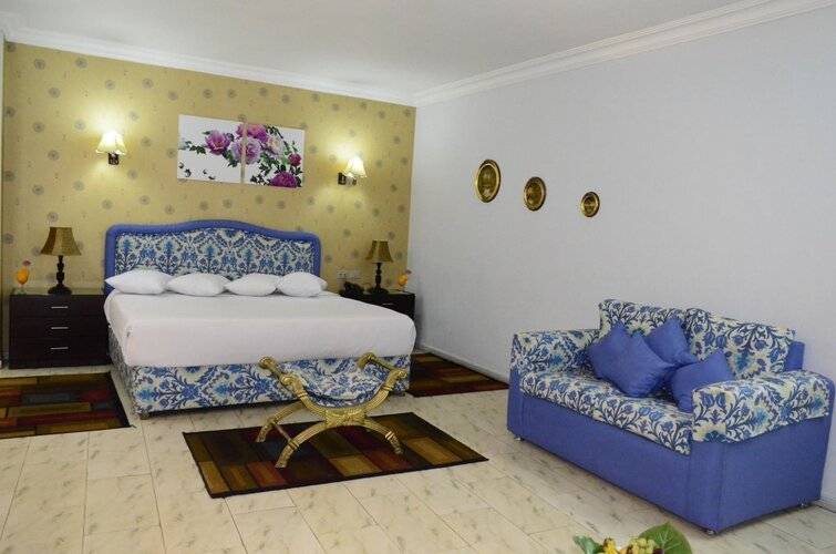 Holidays Express Hotel