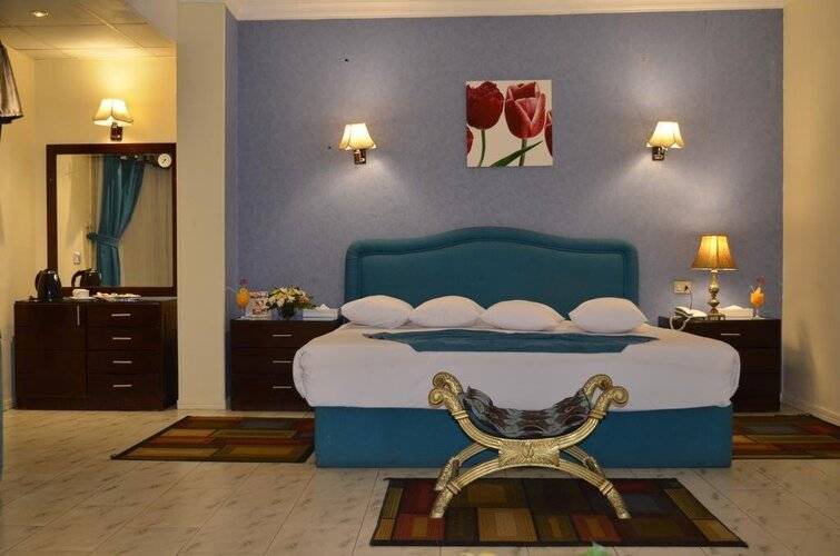 Holidays Express Hotel