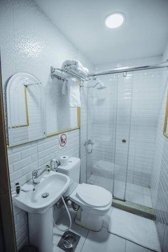 Tahrir Plaza Suites