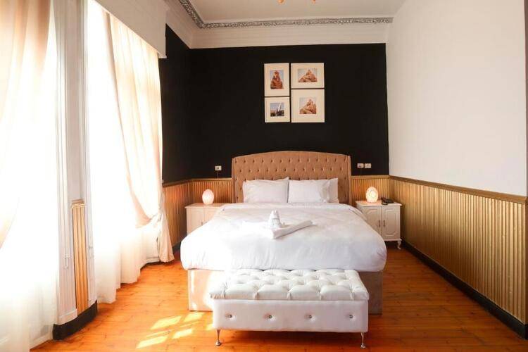 Tahrir Plaza Suites