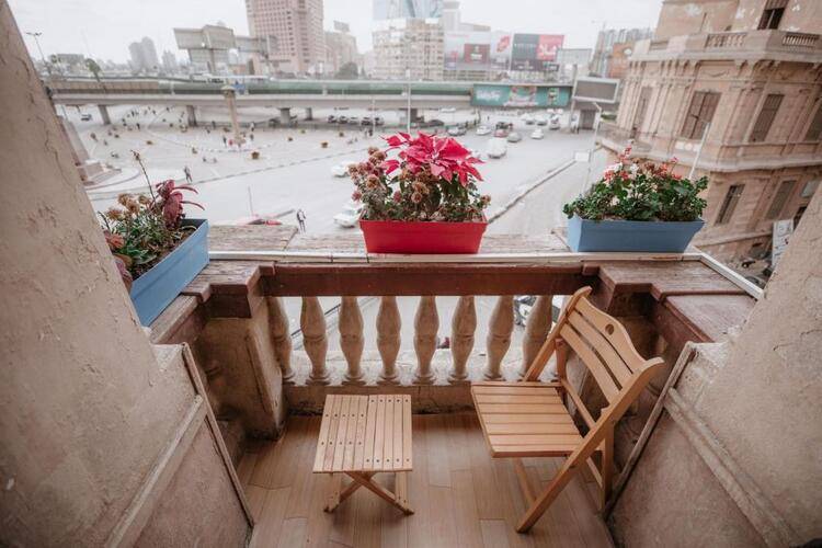 Tahrir Plaza Suites