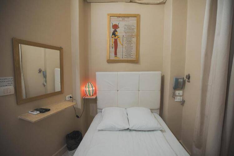Tahrir Plaza Suites